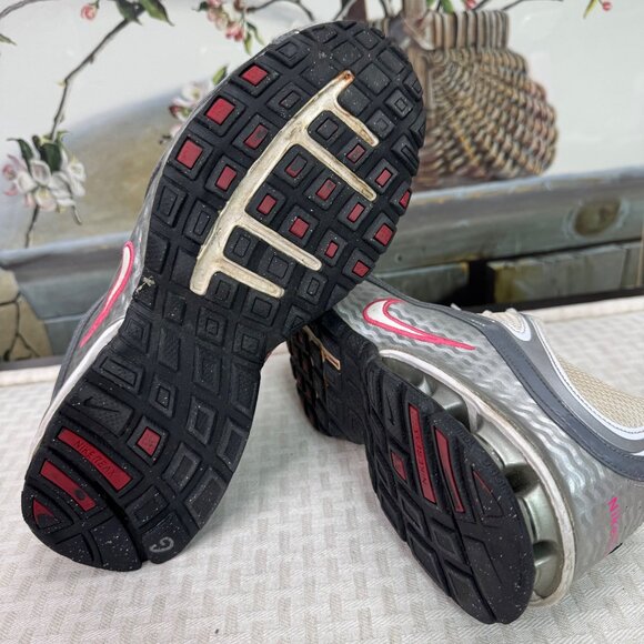 Nike Reax Run 5 Womens Size 10 Beige White Gray & Pink Running Shoes - Picture 6 of 8